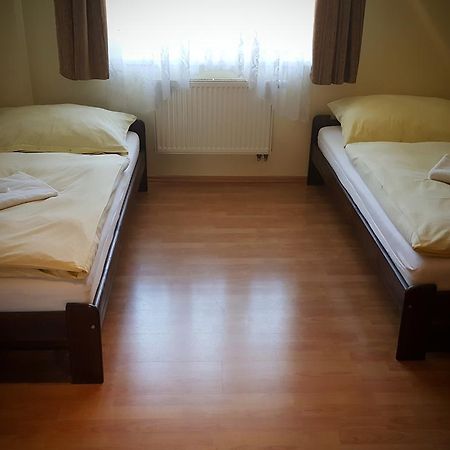 Harmony Hall Apartments Hradec Králové Buitenkant foto